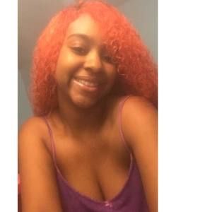 Meet your Posher, Lenaa